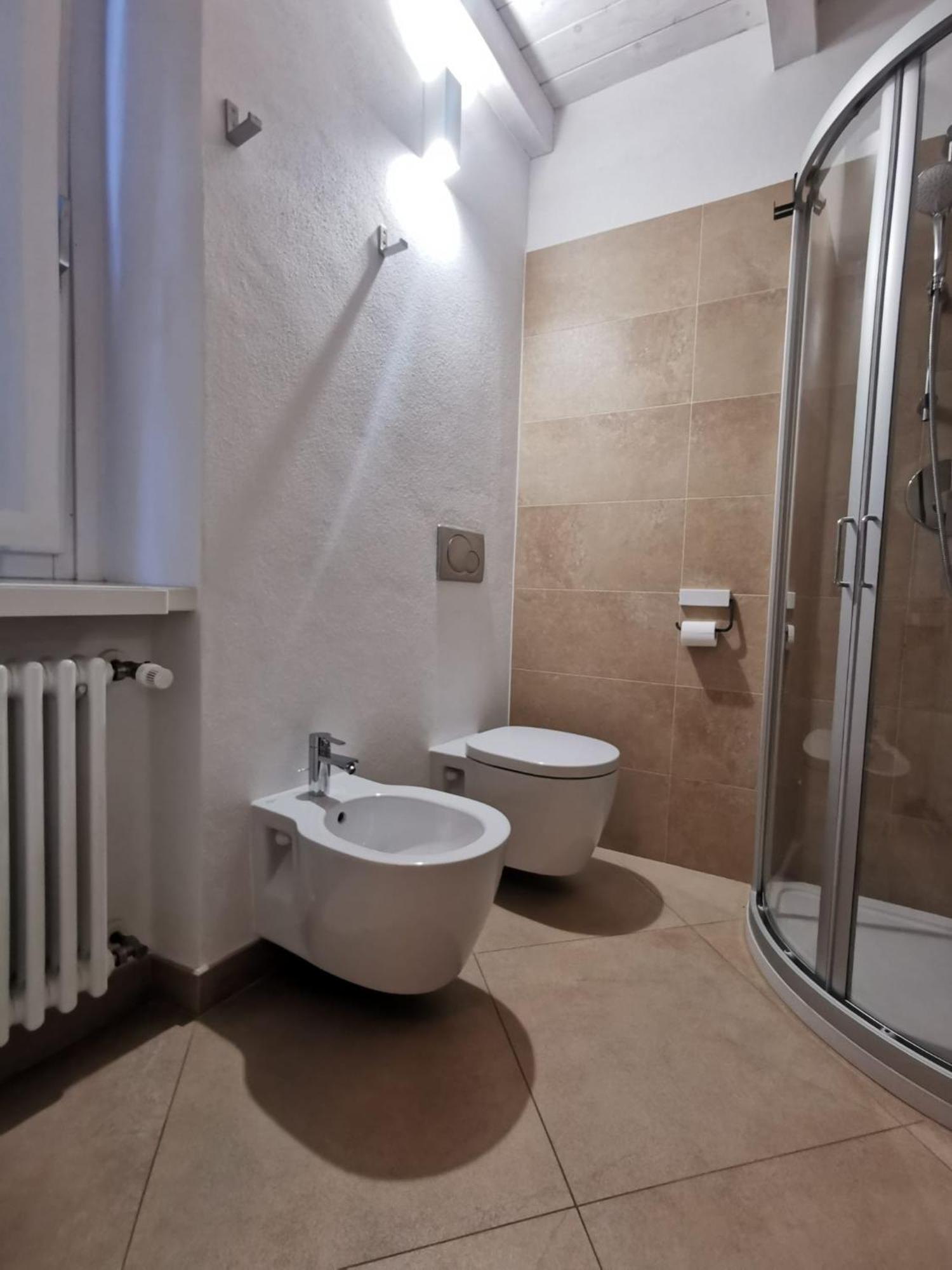 Flora Inn, Super Sweet Studio - Centro Бергамо Экстерьер фото